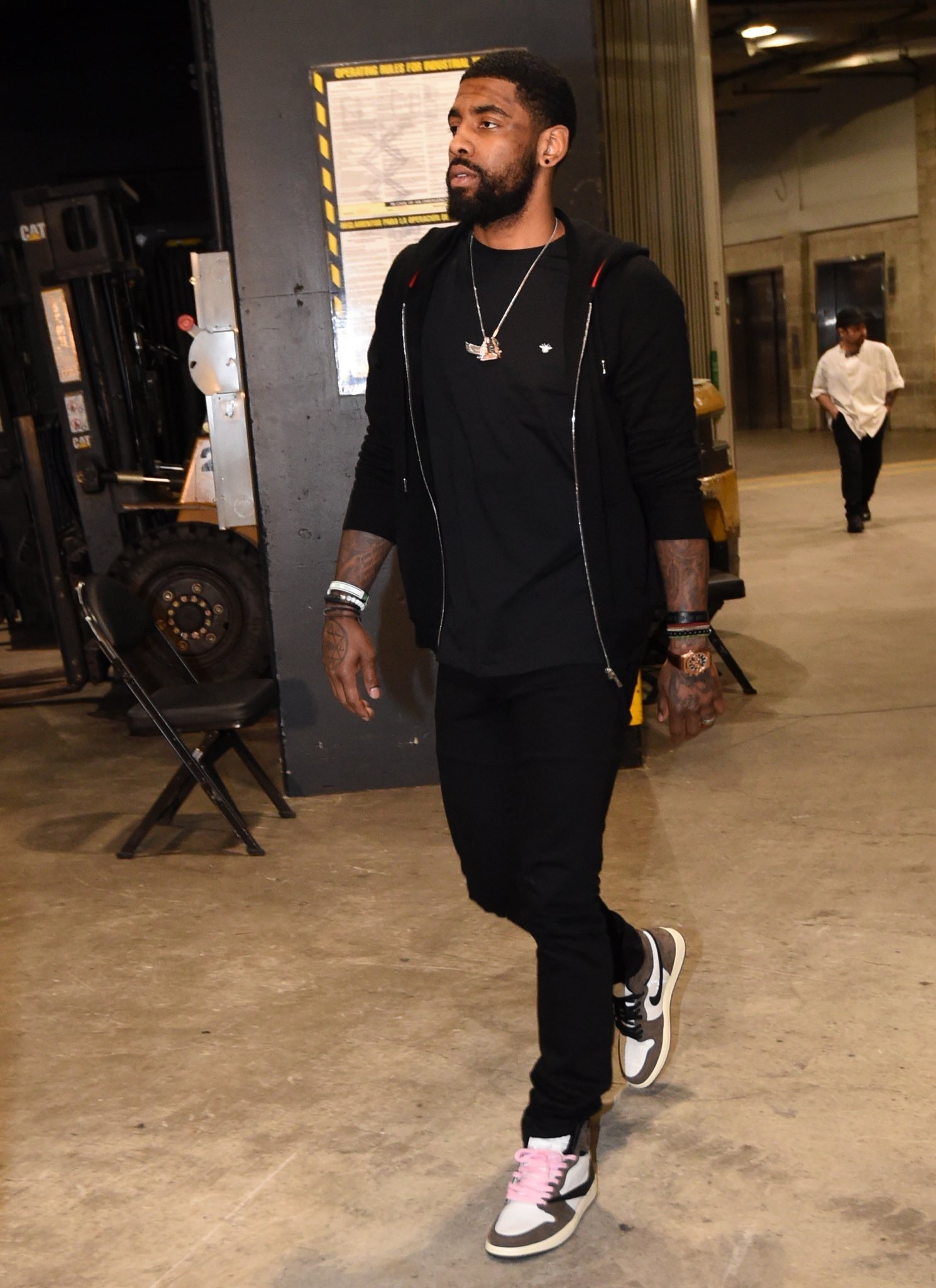 西蒙尼：奥布拉克训练状态相当不错，明早再决定是否让他首发（西蒙尼：奥布拉克训练状态良好，首发与否明早定夺）