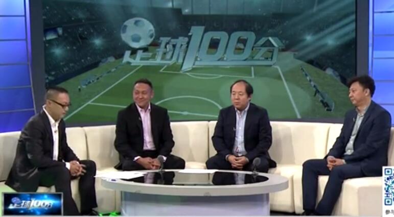 官方：巴萨18岁后卫埃斯帕特右膝韧带受伤，预计伤缺8-10周（巴萨官宣：18岁后卫埃斯帕特右膝韧带受伤，将缺阵8-10周）