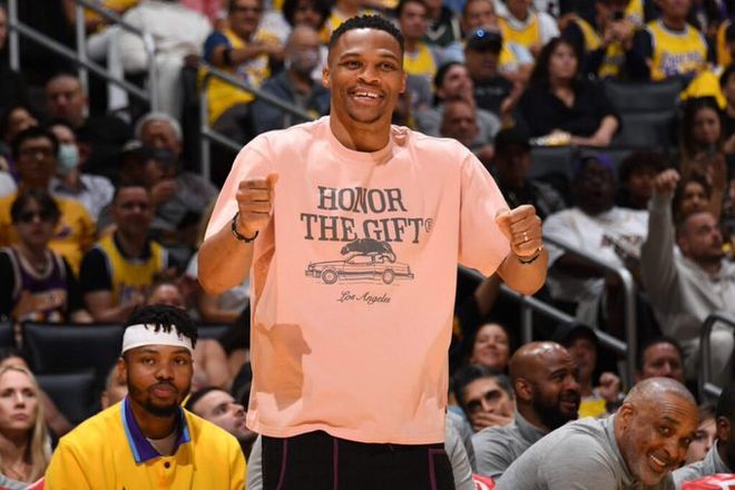 占尽优势却惨遭失利（优势在握仍惨败）