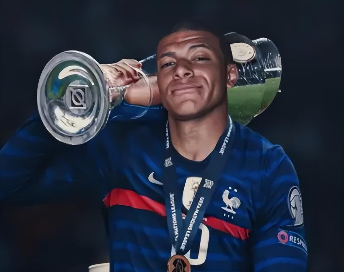 斯洛文尼亚依靠核心发挥晋级（核心发威助斯洛文尼亚晋级）