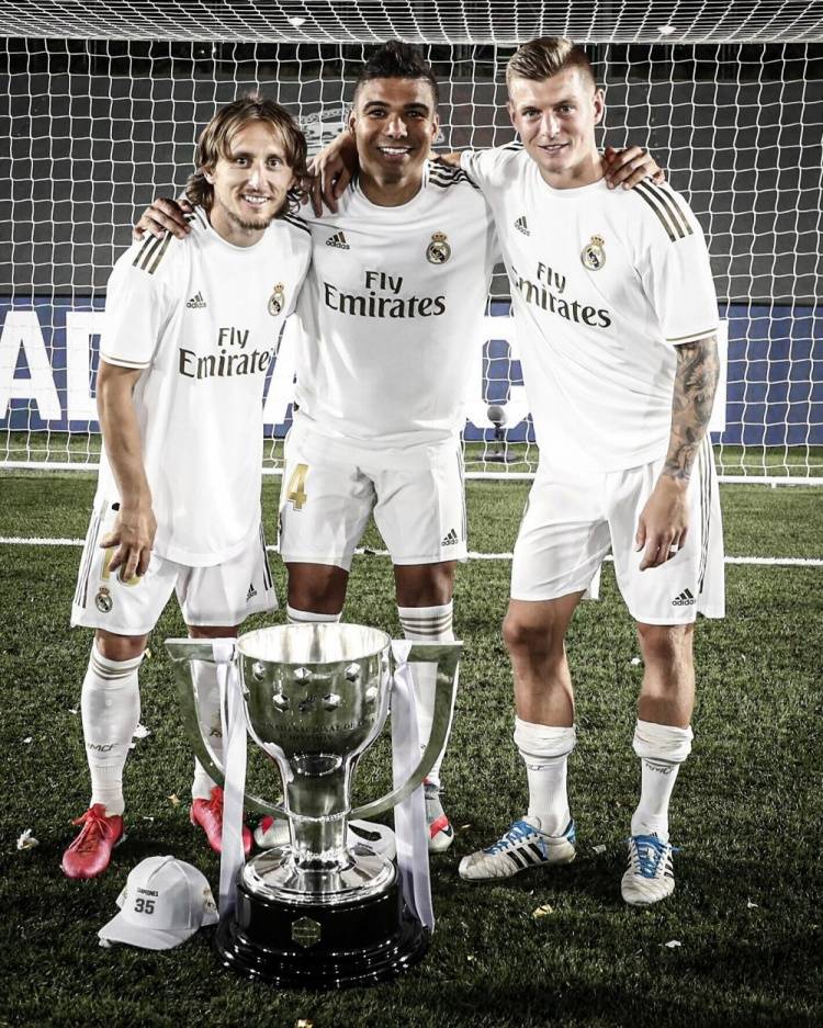 布恩迪亚本赛季英超替补登场打入3球，多于任何其他球员（英超本赛季，布恩迪亚替补出场攻入3球，位居所有球员之首）