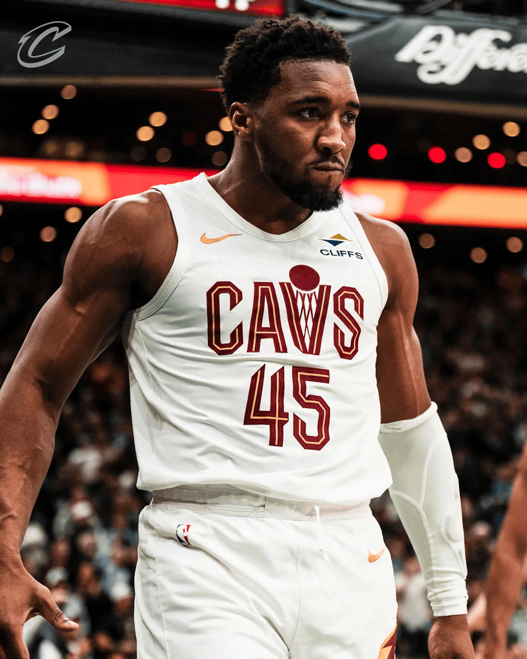 伤愈复出，阿方索-戴维斯时隔262天再度为拜仁出战（伤愈回归，阿方索-戴维斯阔别262天再披拜仁战袍）