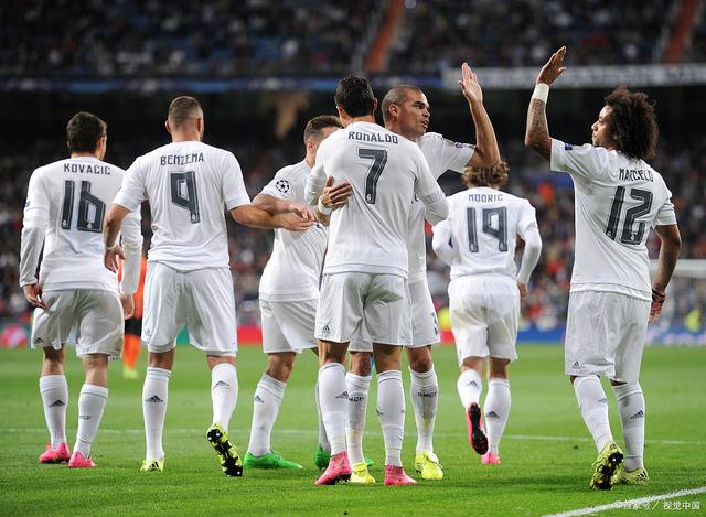 鲁尔：多特尚未联系昆滕-廷贝尔，球员在规划下一步生涯（鲁尔：多特仍未接洽昆滕-廷贝尔，球员正筹划职业生涯下一站）