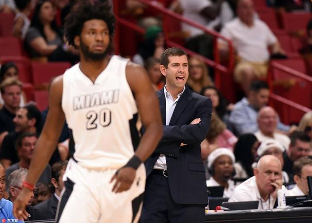 皇马本赛季西甲比赛已出现12张红牌，比其他球队至少多4张（皇马本季西甲已吃到12张红牌，较其他队至少多4张）