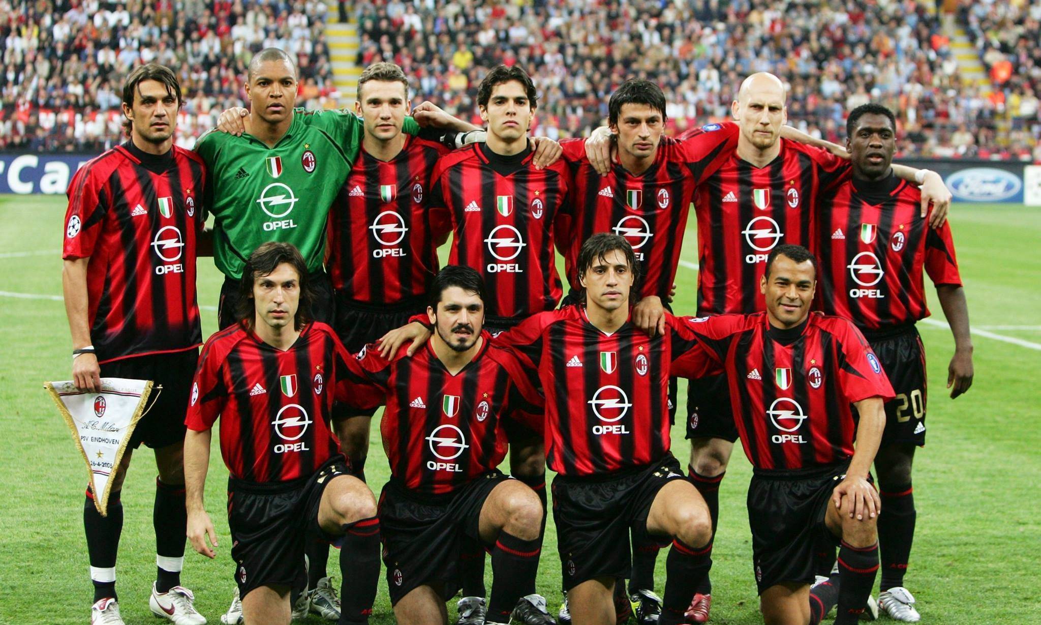 堵更衣室门口骂裁判，比利亚雷亚尔CEO小罗伊格被停赛半个月（围堵更衣室口怒斥裁判，比利亚雷亚尔CEO小罗伊格遭禁赛半月）