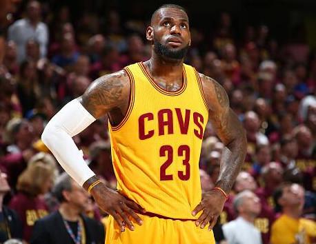 记者：恰尔汗奥卢右腿内收肌拉伤，阿切尔比右腿屈肌拉伤（记者披露：恰尔汗奥卢右腿内收肌受损，阿切尔比右腿屈肌拉伤）