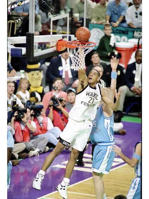 西媒：皇马冬季不会引援，高层认为阵容很强只是踢得不好（西媒：皇马冬窗按兵不动，高层称阵容够强，只是表现不佳）